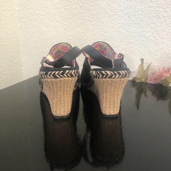 Sketchers Espadrille Sling Back Peep Toe Black/Gold Wedges Size 10 NWOB - Picture 3 of 5